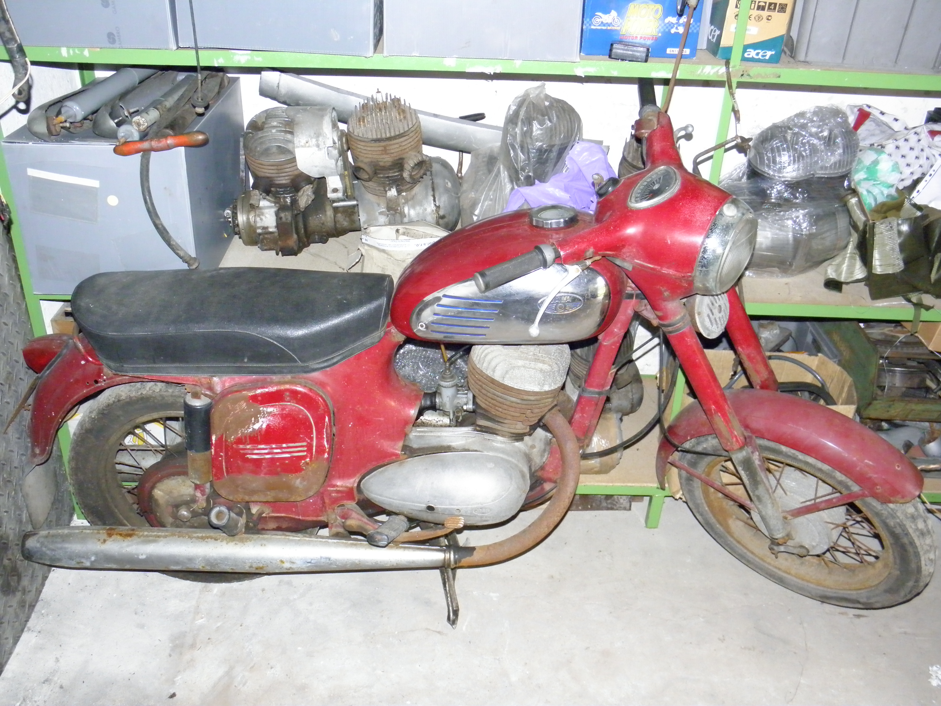 jawa 250 559 003.jpg